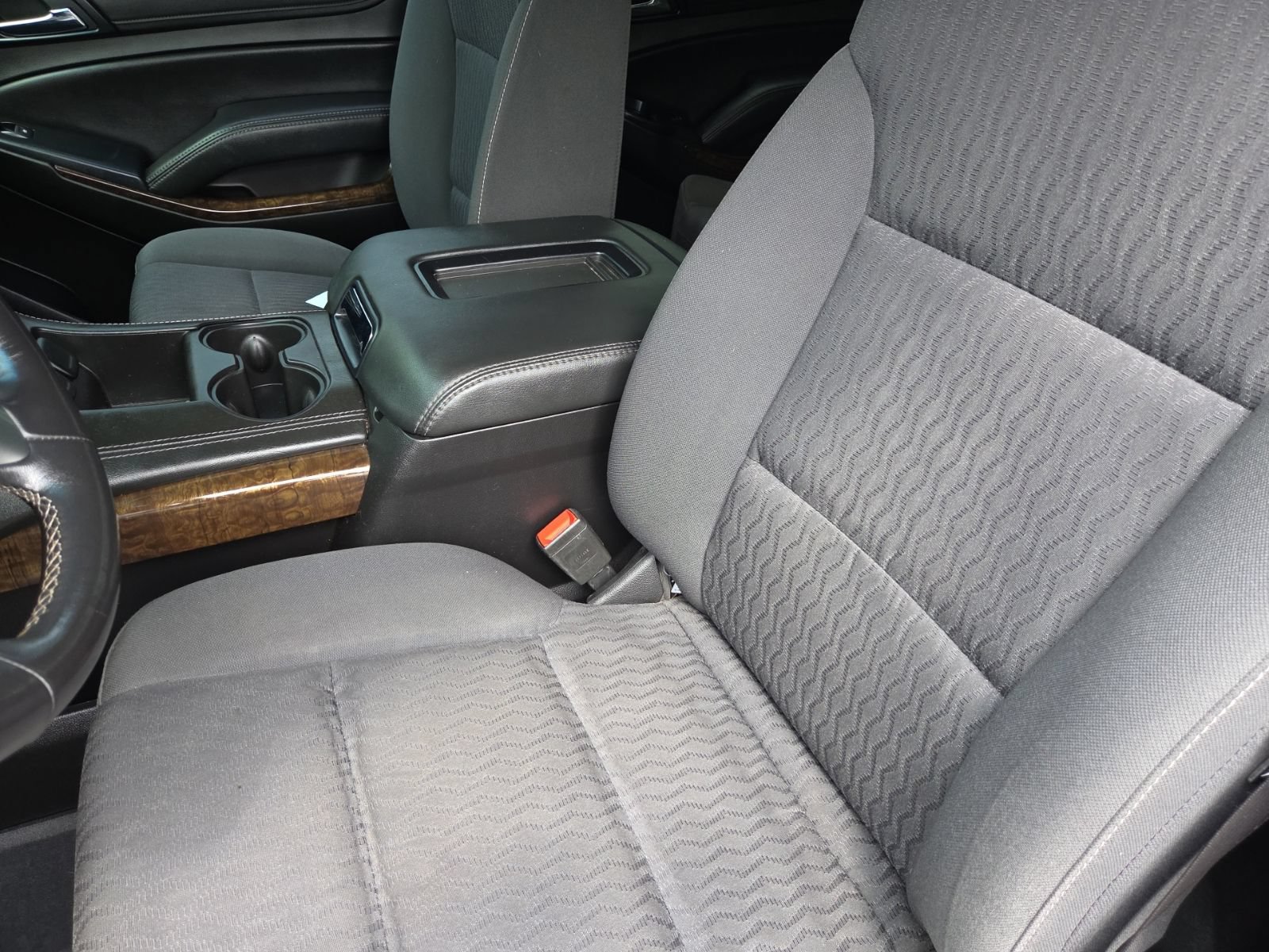 Used 2019 Chevrolet Suburban LS w/ All-Season Package AWD/4WD image 18
