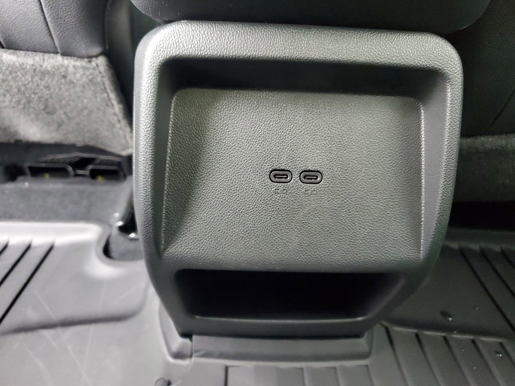 New 2026 Chevrolet Equinox EV LT image 11