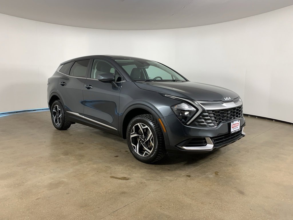 Used 2023 Kia Sportage LX image 5