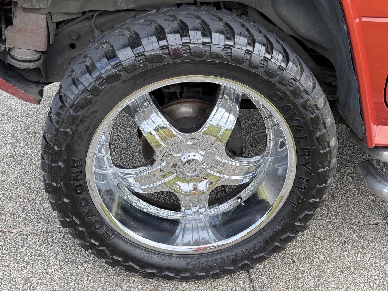 Used 2004 HUMMER H2 w/ Preferred Equipment Group AWD/4WD image 46