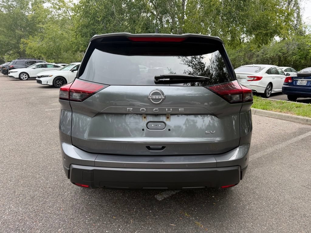Used 2024 Nissan Rogue SV FWD image 5