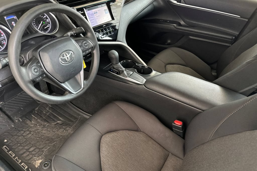 Used 2020 Toyota Camry LE FWD image 10