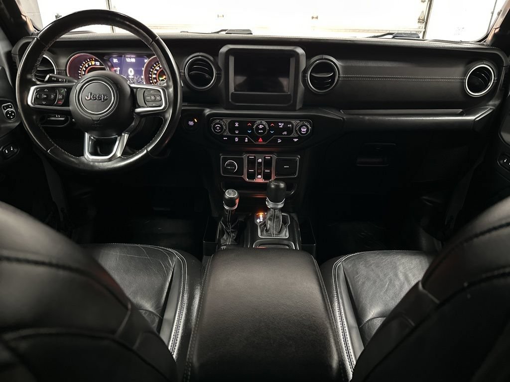 Used 2018 Jeep Wrangler Unlimited Sahara AWD/4WD image 22