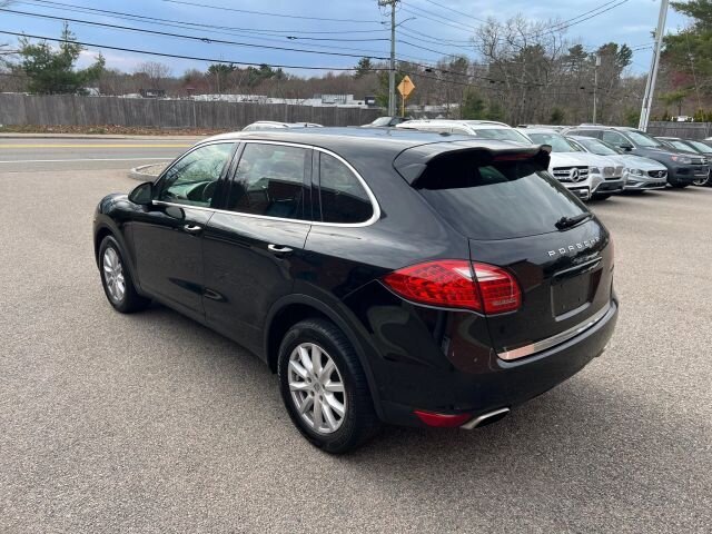 Used 2012 Porsche Cayenne w/ Convenience Pkg AWD/4WD image 3