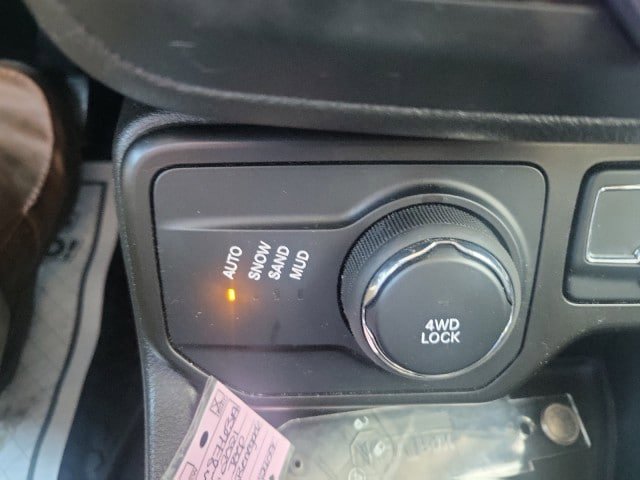 Used 2021 Jeep Renegade Latitude w/ Convenience Group image 10
