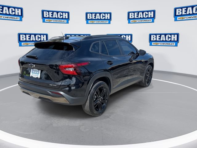 Used 2025 Chevrolet Trax ACTIV w/ Sunroof Package FWD image 8