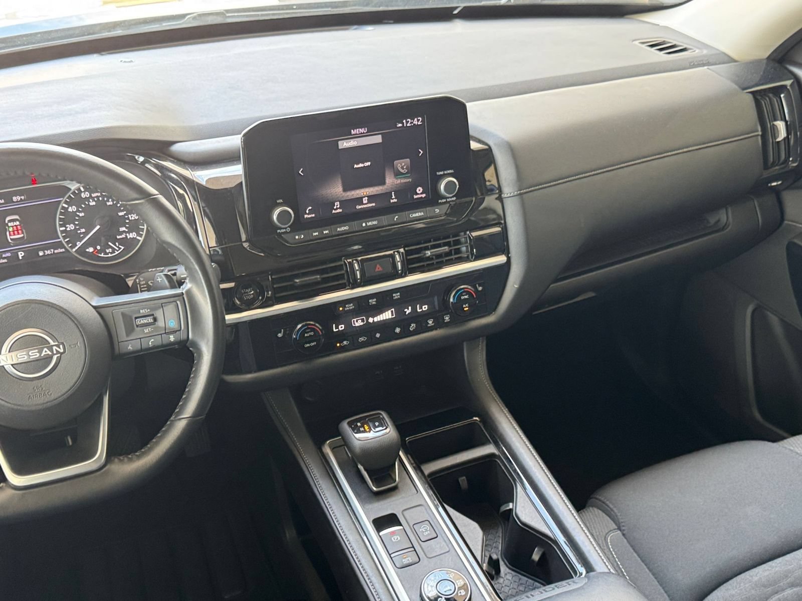 Used 2025 Nissan Pathfinder SV AWD/4WD image 19