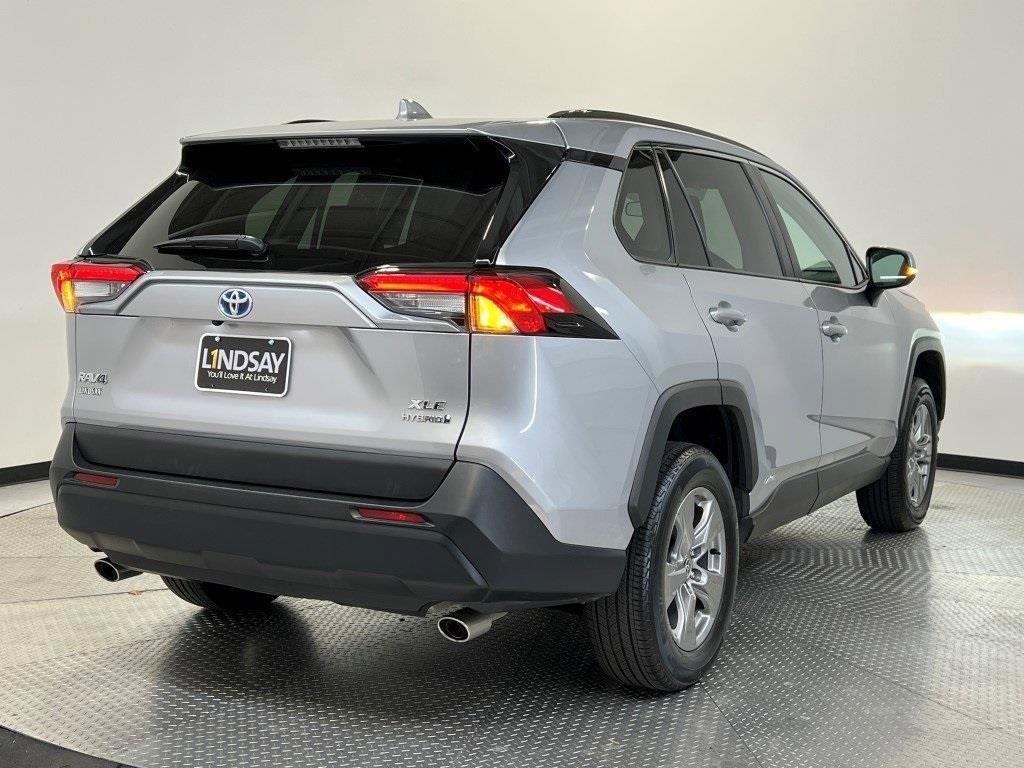 Used 2024 Toyota RAV4 XLE image 7