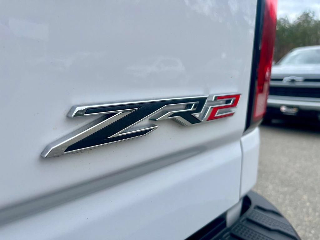 Certified 2025 Chevrolet Silverado 2500 ZR2 w/ Technology Package AWD/4WD image 5