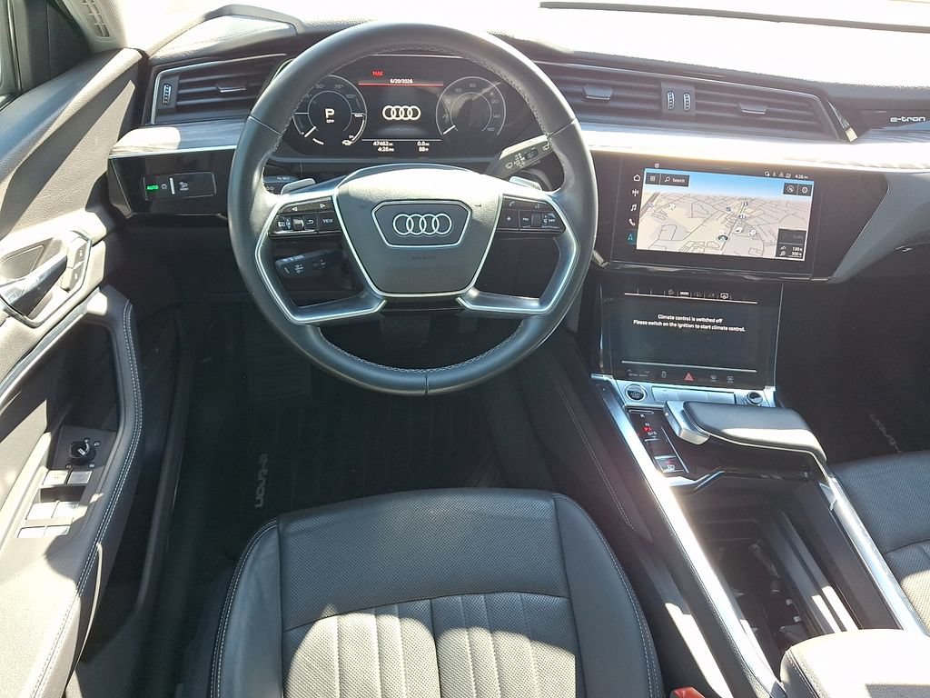 Certified 2023 Audi e-tron Premium Plus w/ Premium Plus Package AWD/4WD image 4