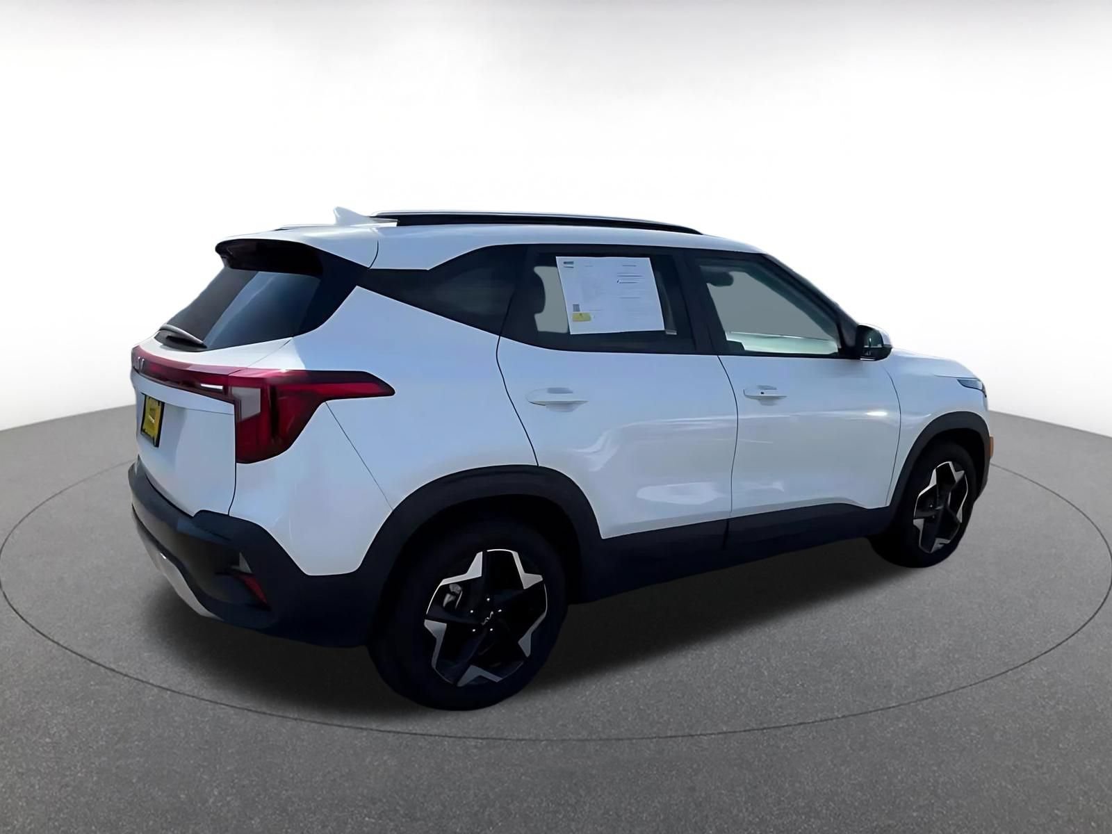 Used 2025 Kia Seltos S FWD image 15
