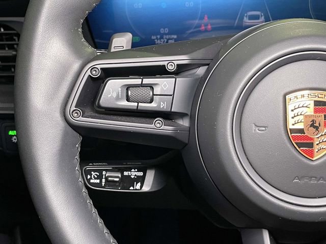 Certified 2025 Porsche 911 Carrera image 39