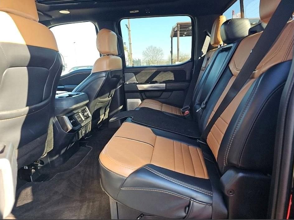 Used 2024 Ford F250 Platinum image 8