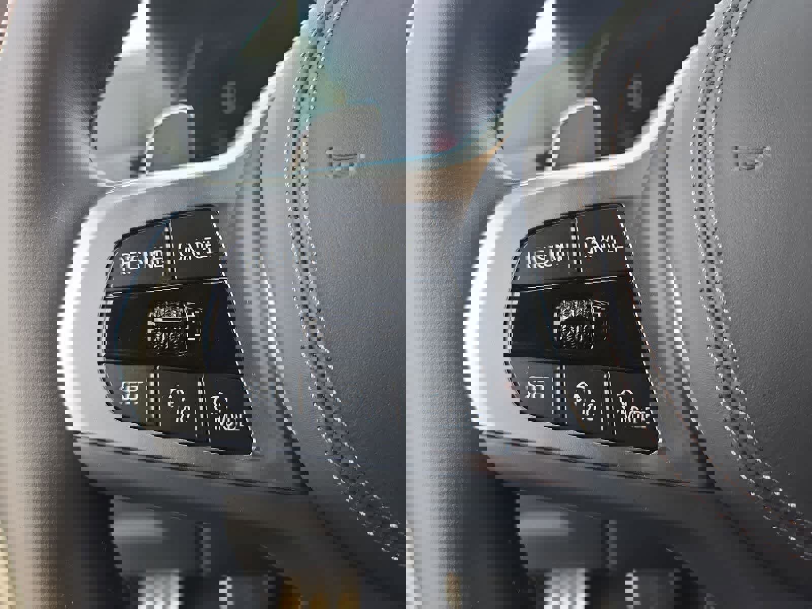 Used 2024 BMW X7 xDrive40i w/ M Sport Package image 23