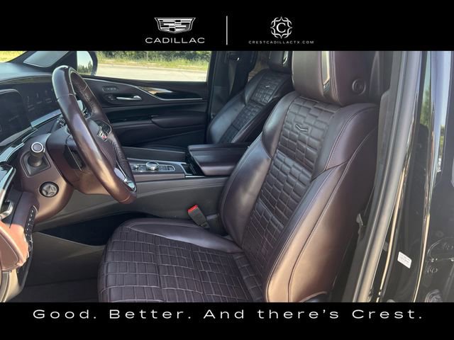 Used 2022 Cadillac Escalade Sport Platinum w/ Heavy-Duty Trailer Package AWD/4WD image 24