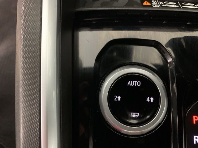 Used 2024 Chevrolet Colorado LT w/ LT Convenience Package III image 25