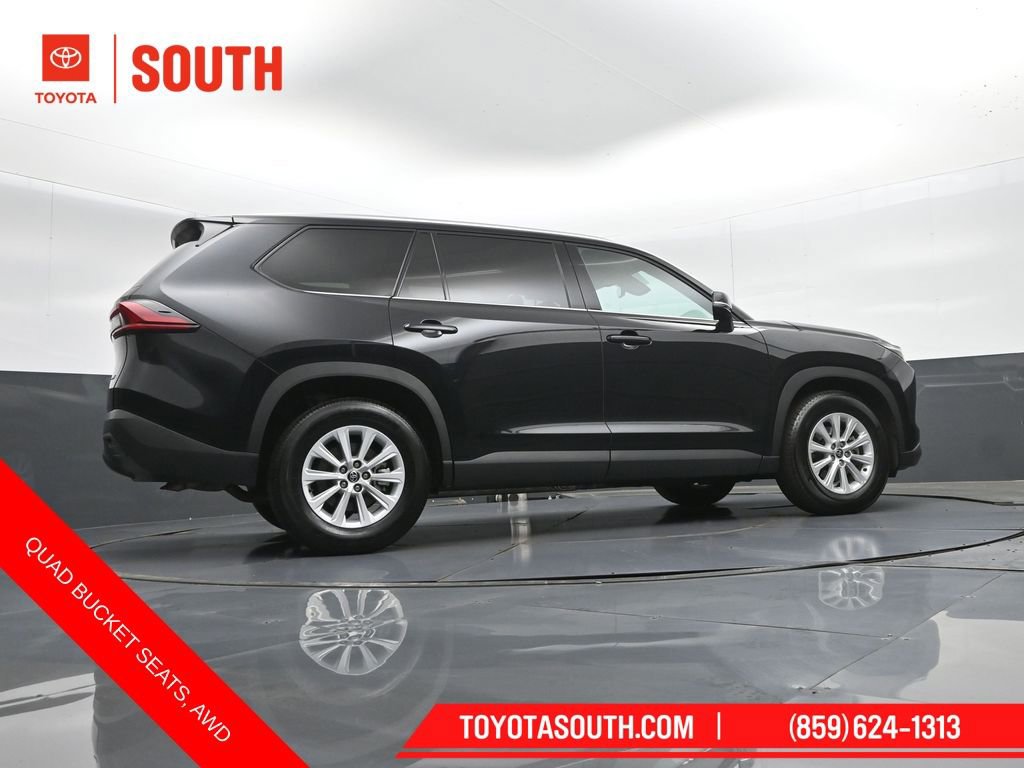 Used 2025 Toyota Grand Highlander AWD image 42