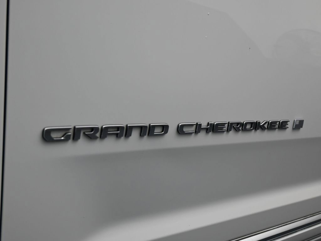 Used 2022 Jeep Grand Cherokee Summit image 38