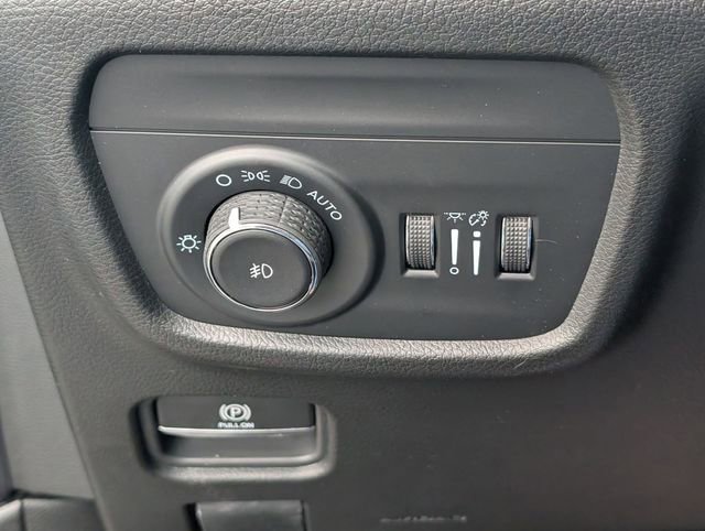 New 2026 Jeep Grand Cherokee Limited AWD/4WD image 15