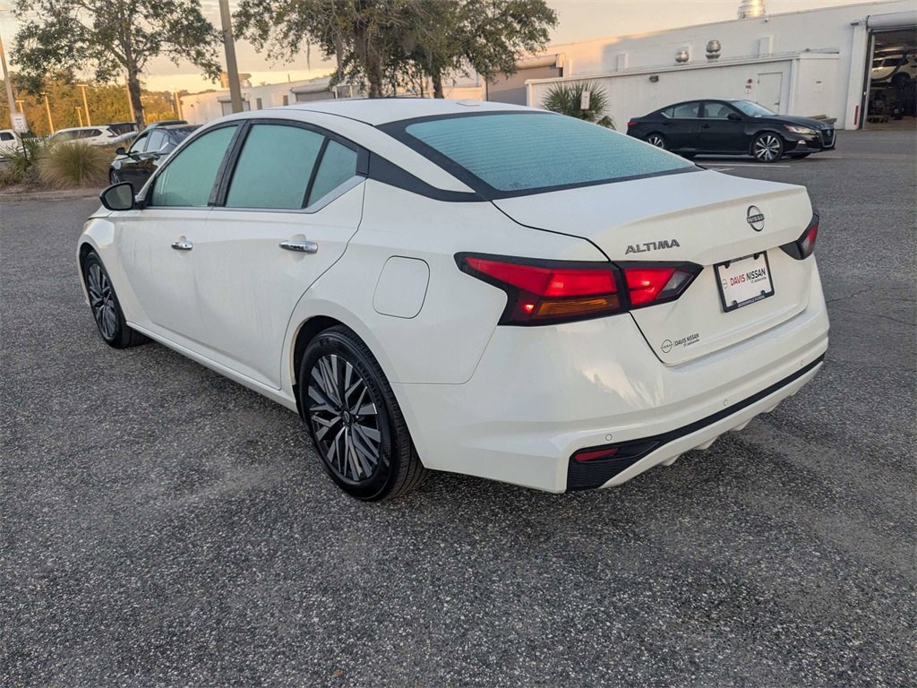 Used 2025 Nissan Altima 2.5 SV image 6