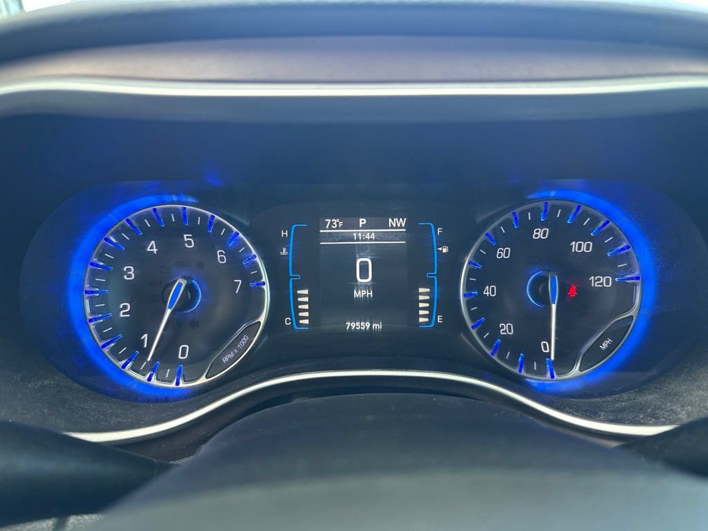 Used 2019 Chrysler Pacifica Touring Plus w/ Tire & Wheel Group FWD image 25