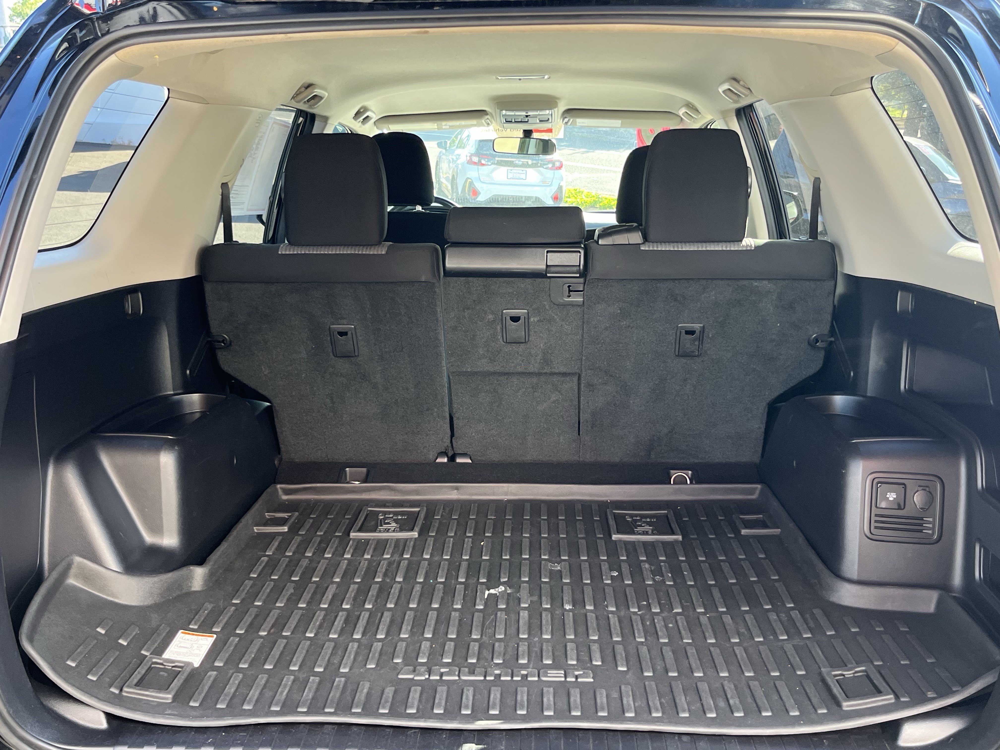 Certified 2019 Toyota 4Runner SR5 AWD/4WD image 6