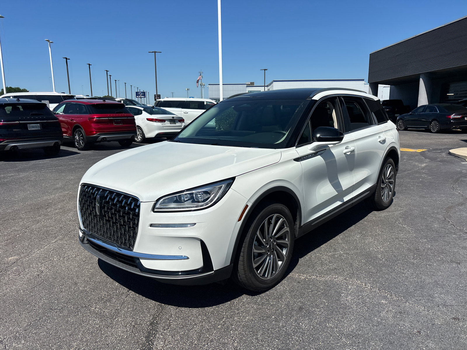 Certified 2024 Lincoln Corsair Reserve w/ Equipment Group 201A AWD/4WD image 3