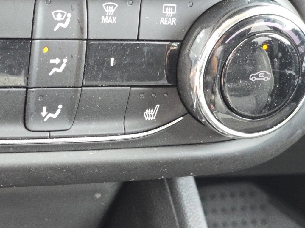 Used 2023 Chevrolet TrailBlazer LT w/ Convenience Package FWD image 4