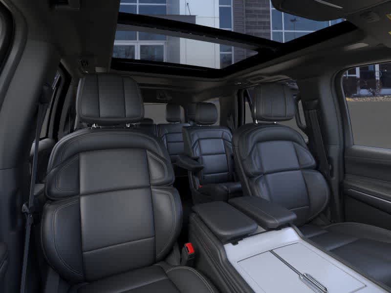 New 2026 Lincoln Navigator Reserve w/ Jet Appearance Package AWD/4WD image 10