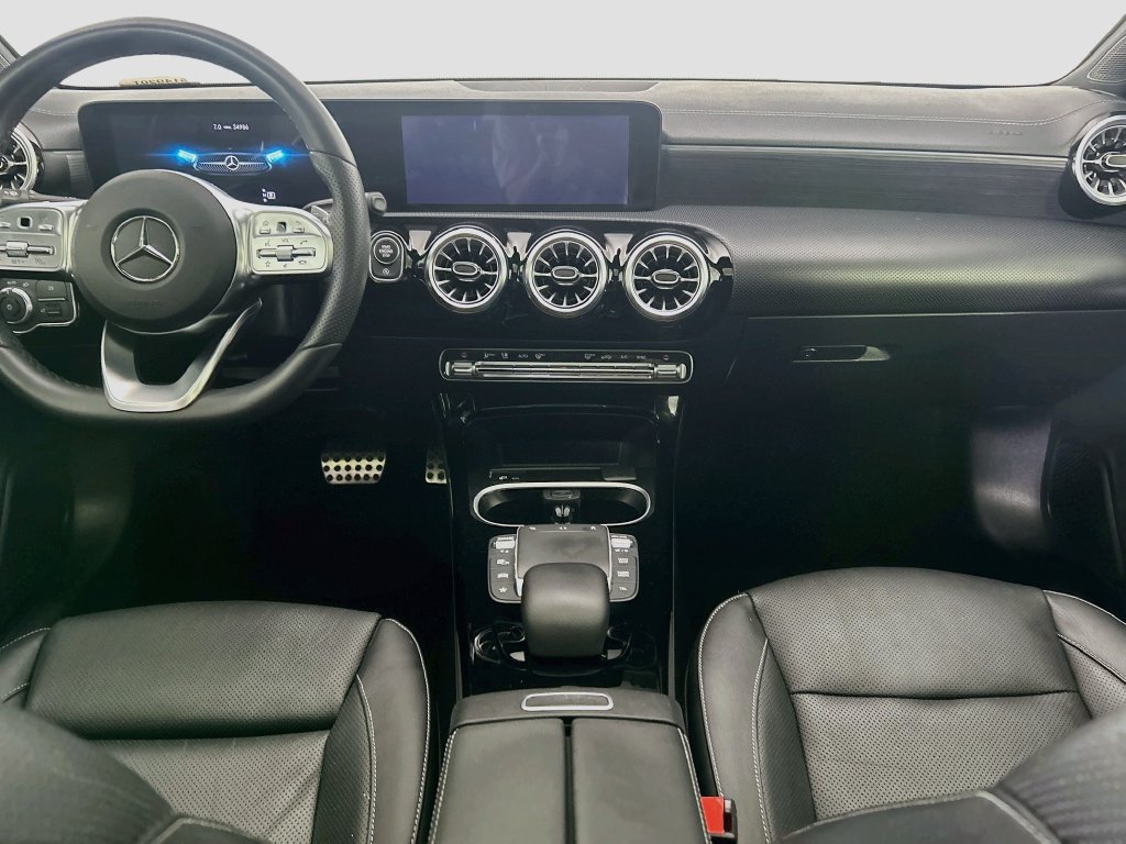 Used 2022 Mercedes-Benz A 220 4MATIC image 13