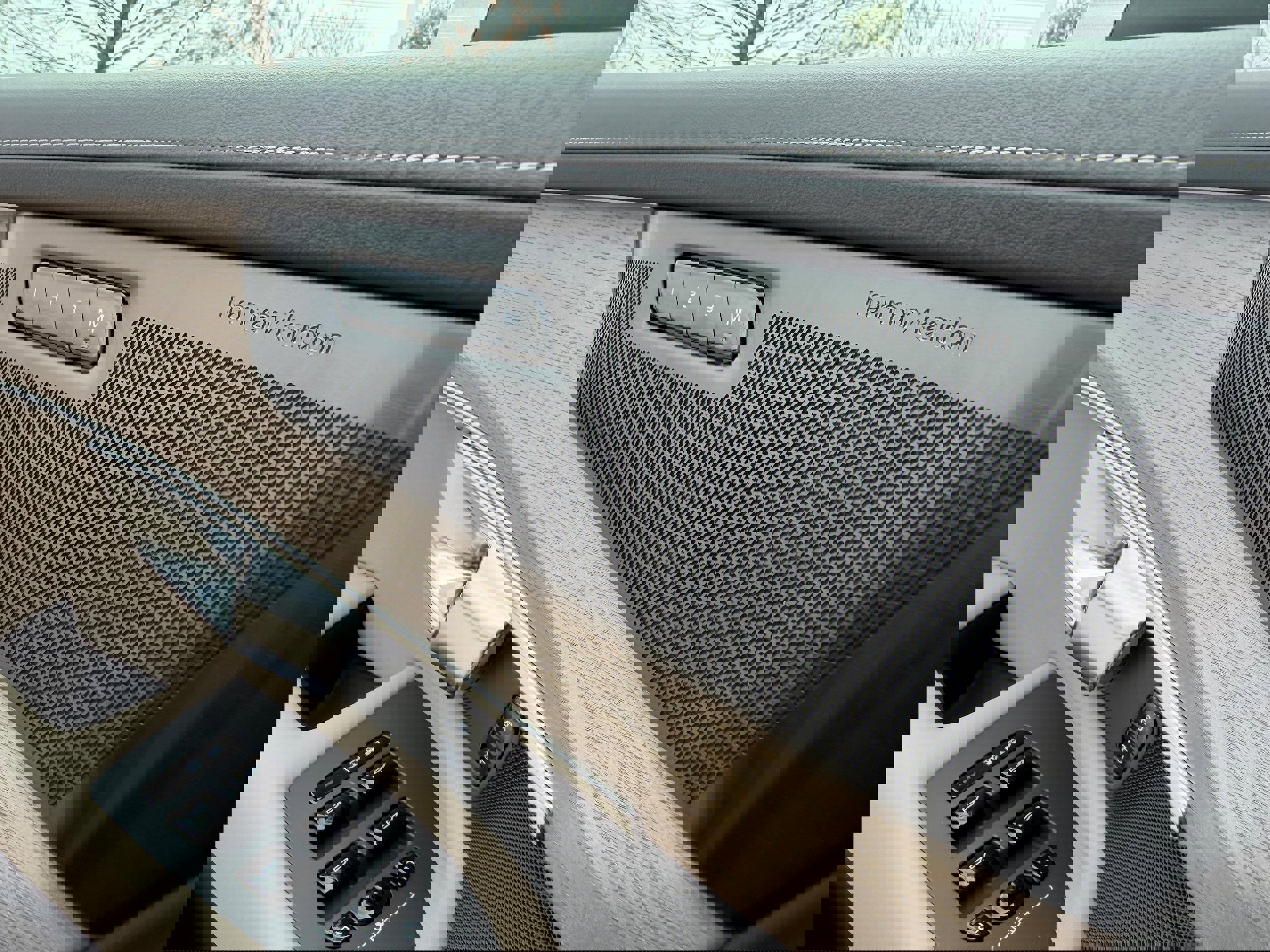 New 2026 Volvo XC90 B6 Plus w/ Protection Package Premier image 19