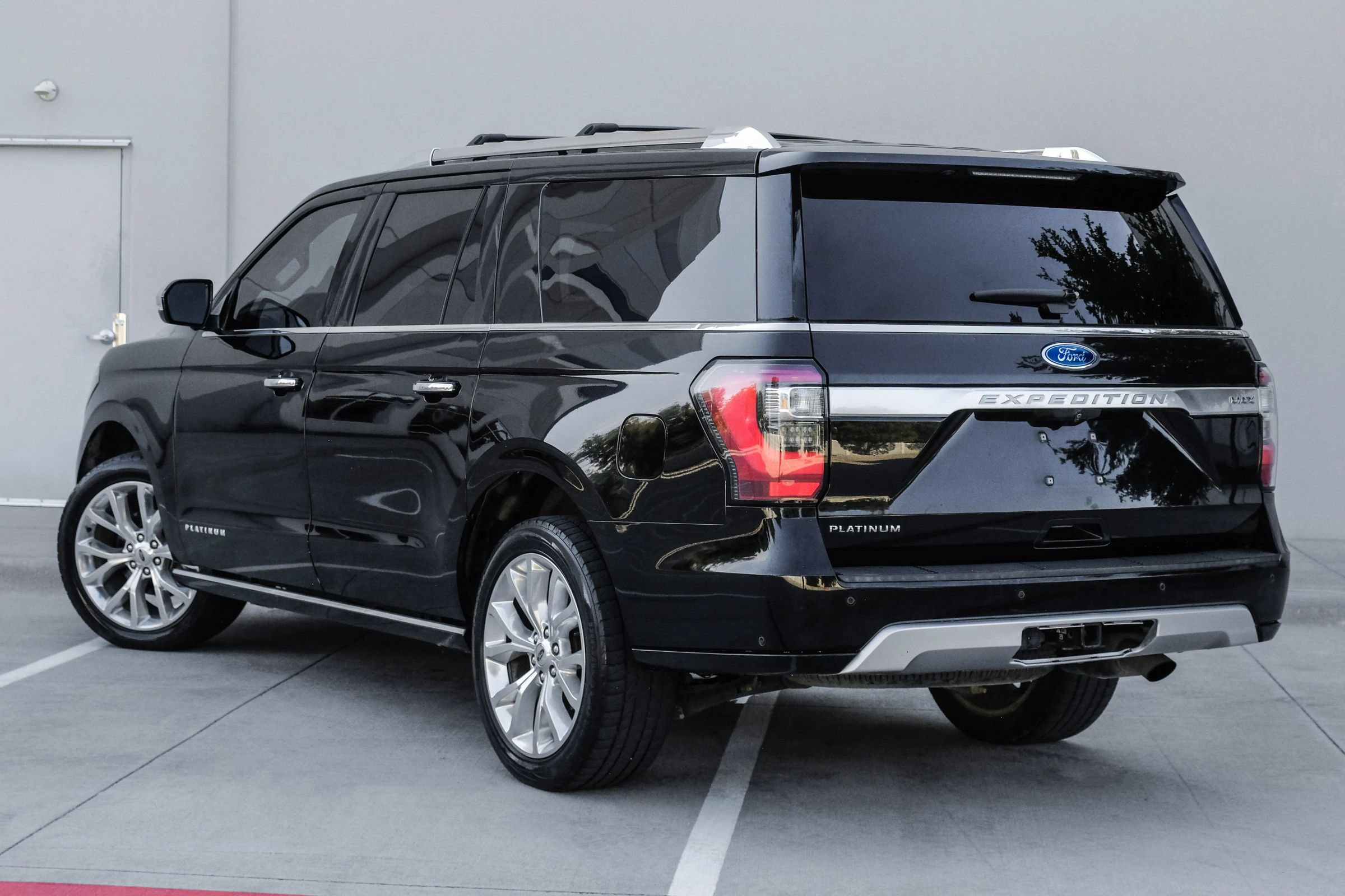 Used 2019 Ford Expedition Max Platinum RWD image 6