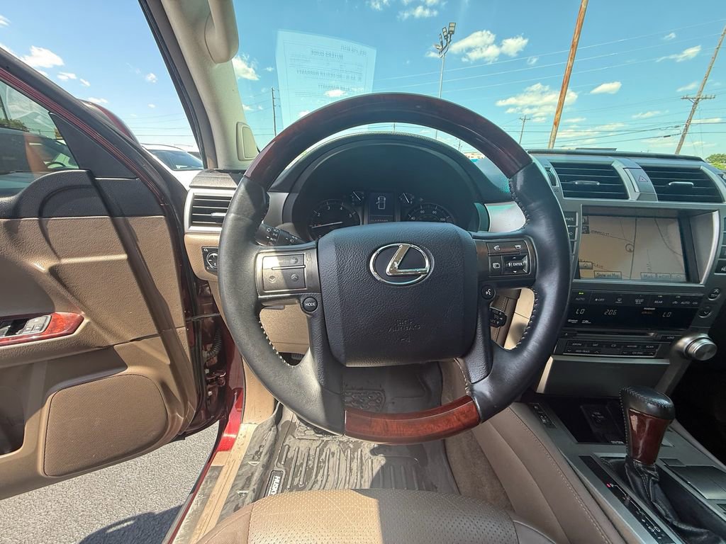 Used 2011 Lexus GX 460 w/ Comfort Plus Pkg AWD/4WD image 16