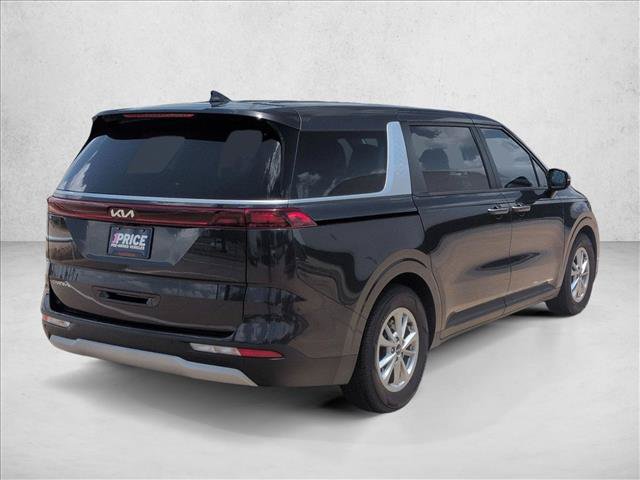 Used 2023 Kia Carnival LX FWD image 5