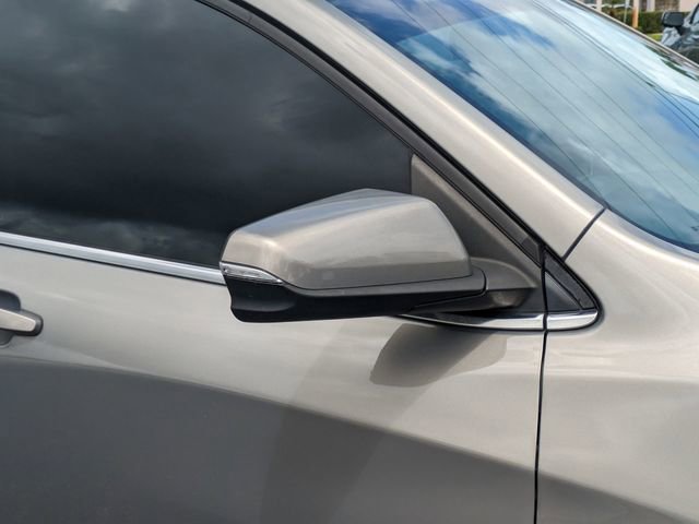 Used 2018 Chevrolet Equinox LT w/ Sun & Infotainment Package FWD image 12