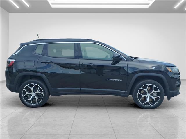 Used 2024 Jeep Compass Limited AWD/4WD image 13