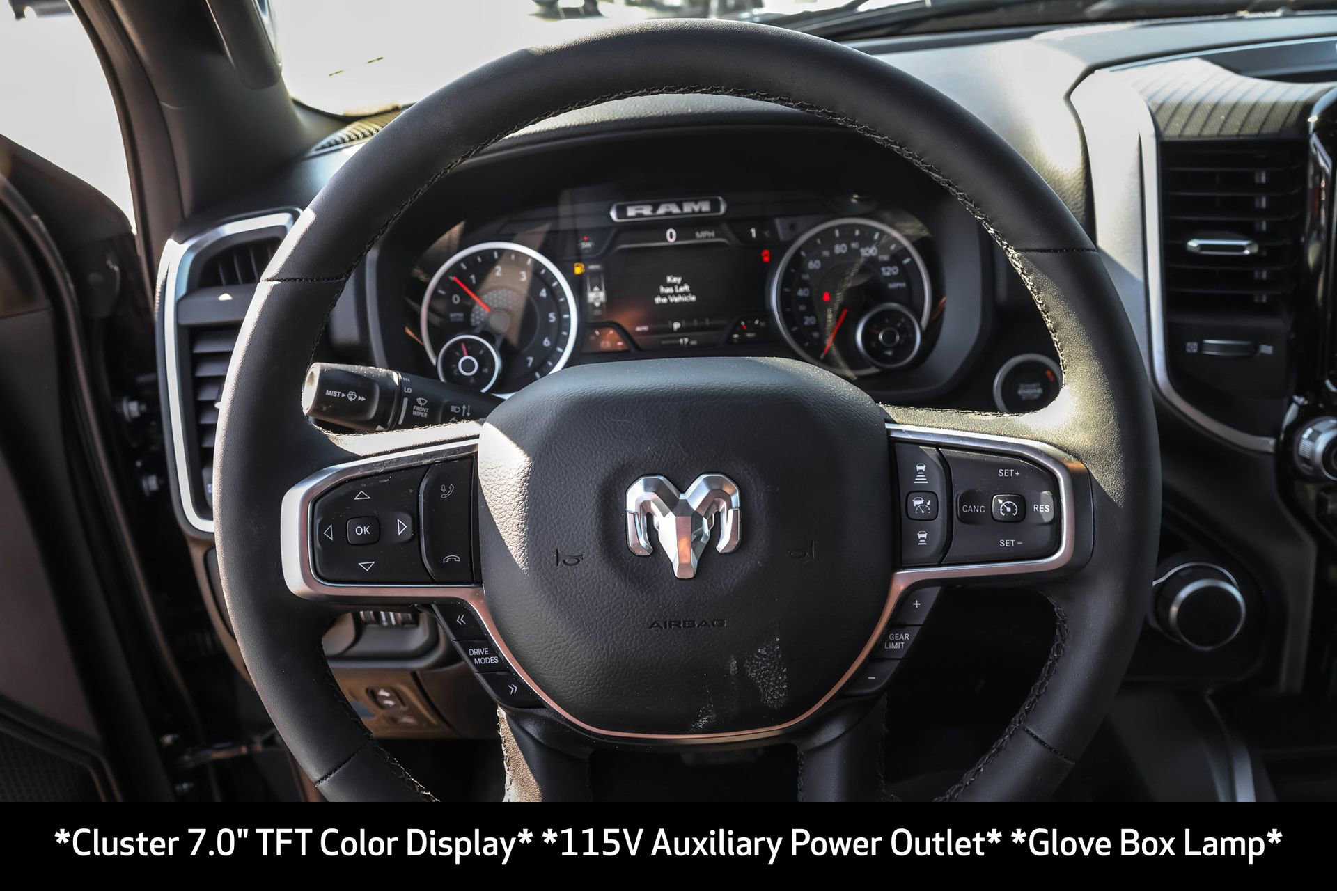 New 2026 RAM 1500 4x4 Crew Cab image 32