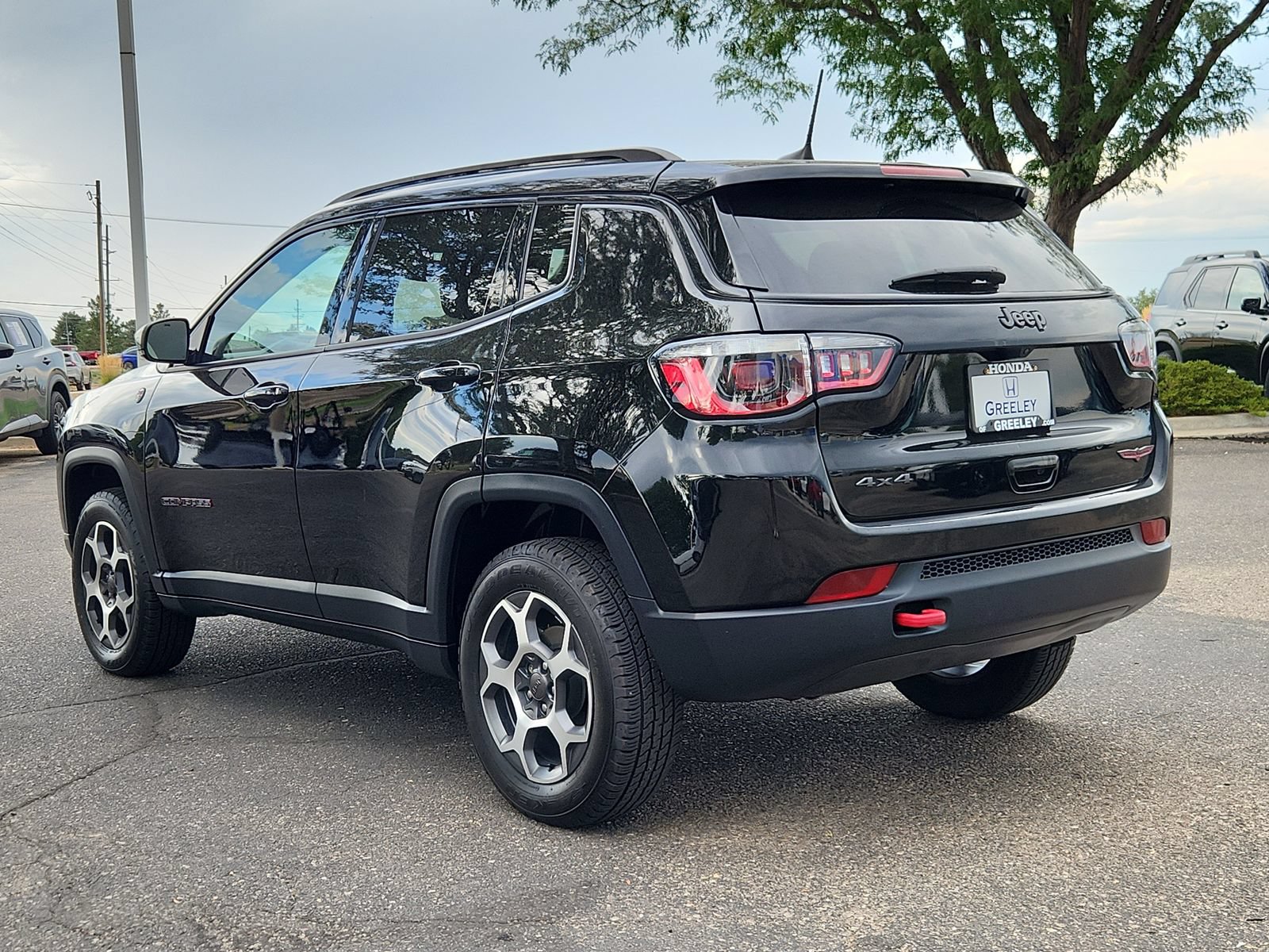 Used 2022 Jeep Compass Trailhawk AWD/4WD image 3