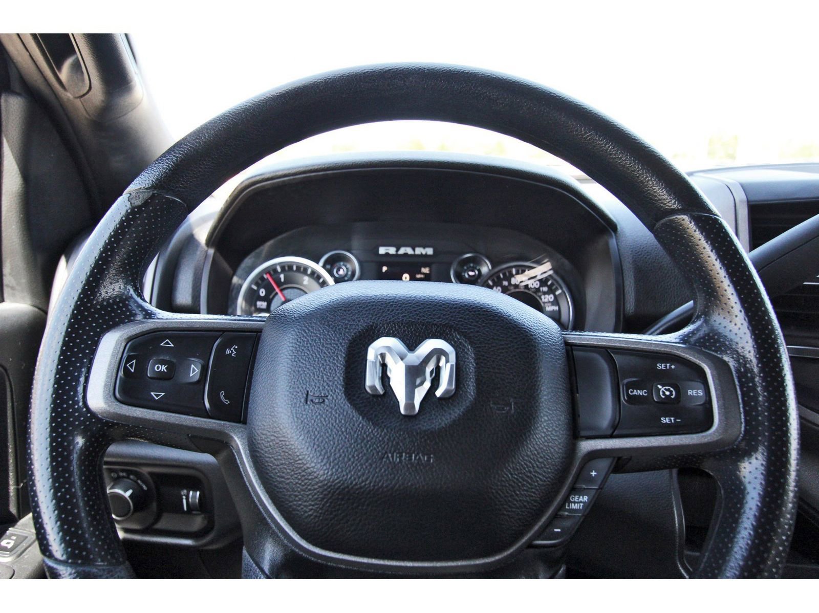 Used 2024 RAM 5500 Tradesman w/ Chrome Appearance Group image 17