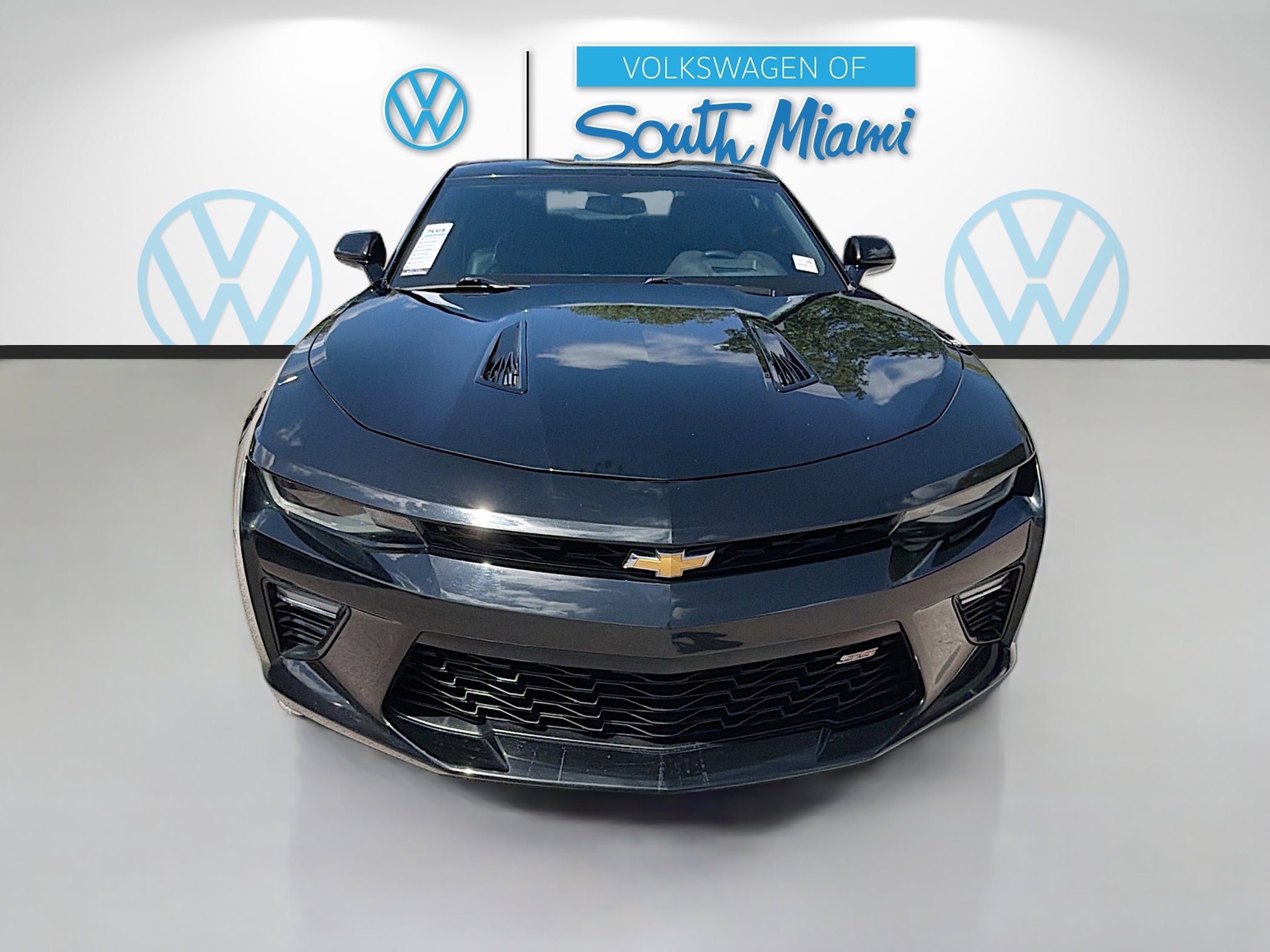 Used 2017 Chevrolet Camaro SS image 2
