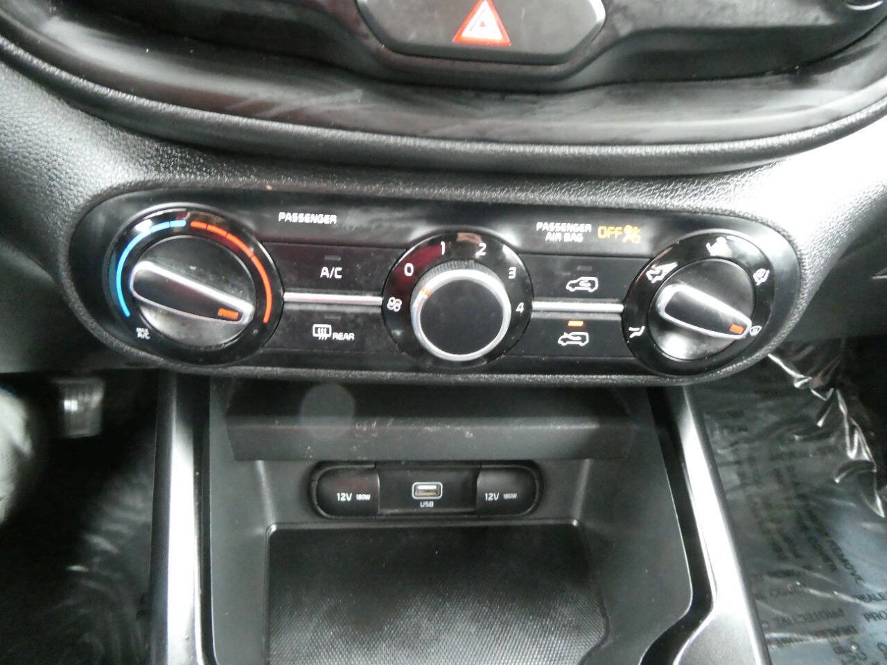 Used 2021 Kia Soul S FWD image 17