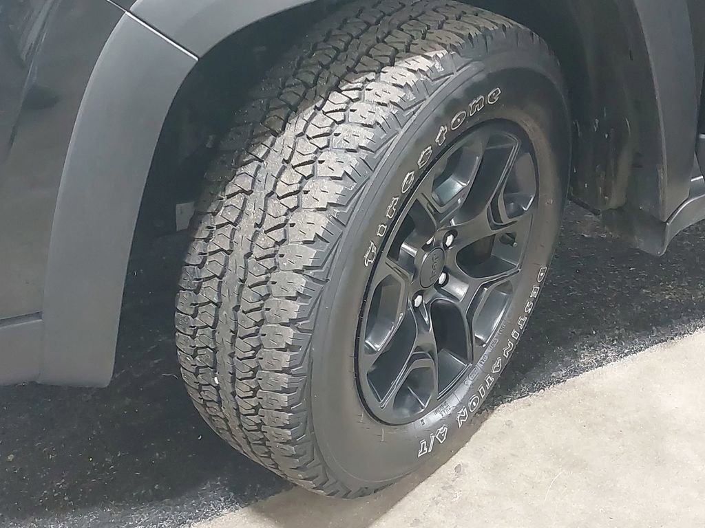 Used 2022 Jeep Cherokee Latitude image 31