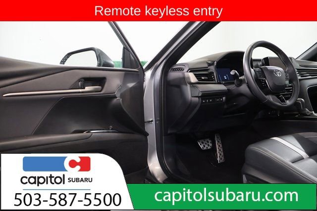 Used 2025 Toyota Camry SE image 10