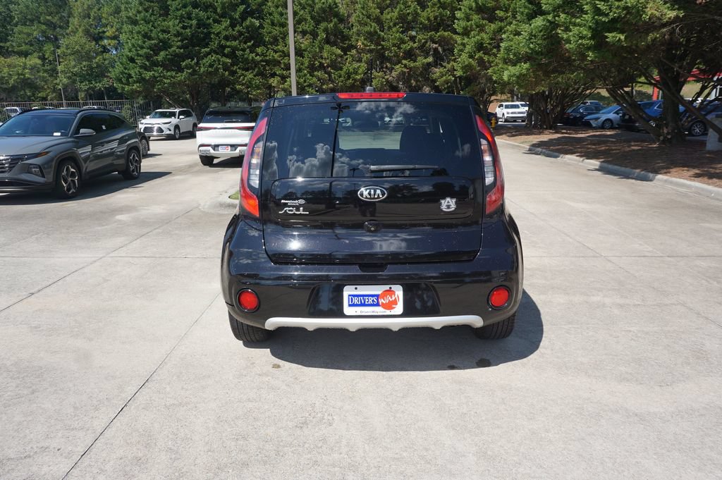 Used 2018 Kia Soul + FWD image 17