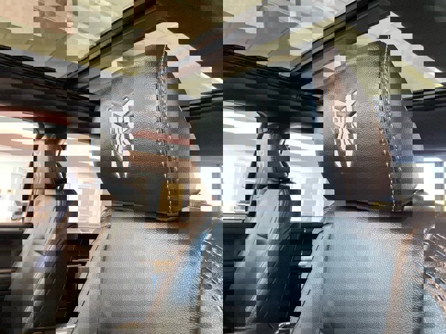 Used 2022 Ford F250 Lariat w/ Black Appearance Package image 19