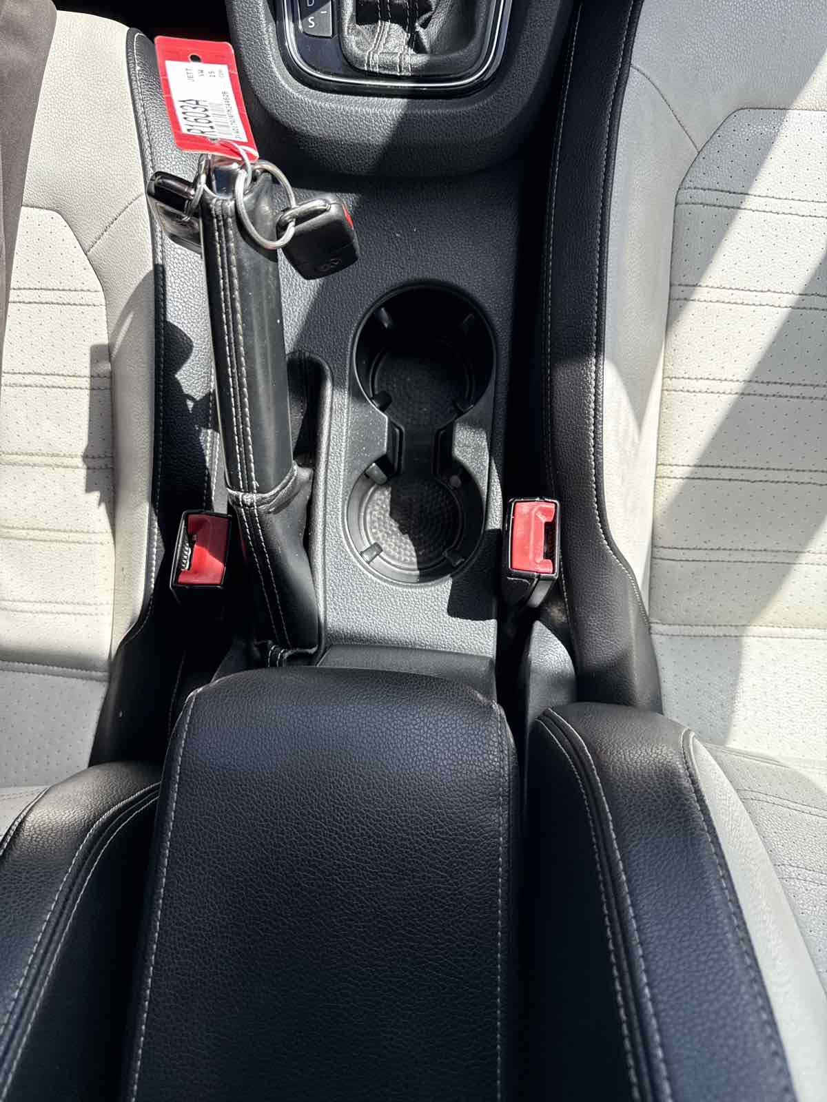 Used 2015 Volkswagen Jetta Sport FWD image 28