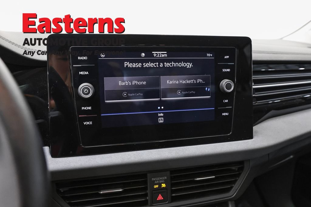 Used 2025 Volkswagen Jetta SE FWD image 18
