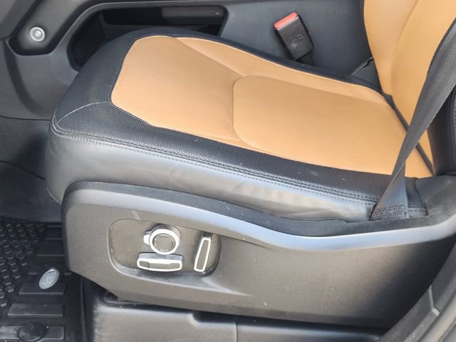 Used 2024 Land Rover Defender 130 X-Dynamic SE AWD/4WD image 23