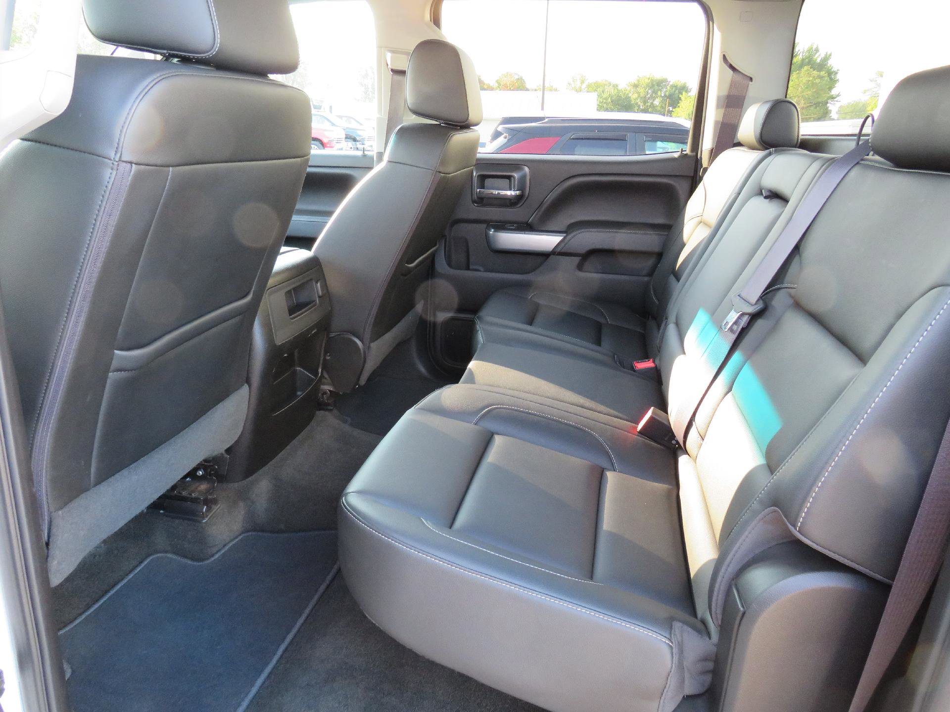 Used 2017 Chevrolet Silverado 3500 LTZ image 9