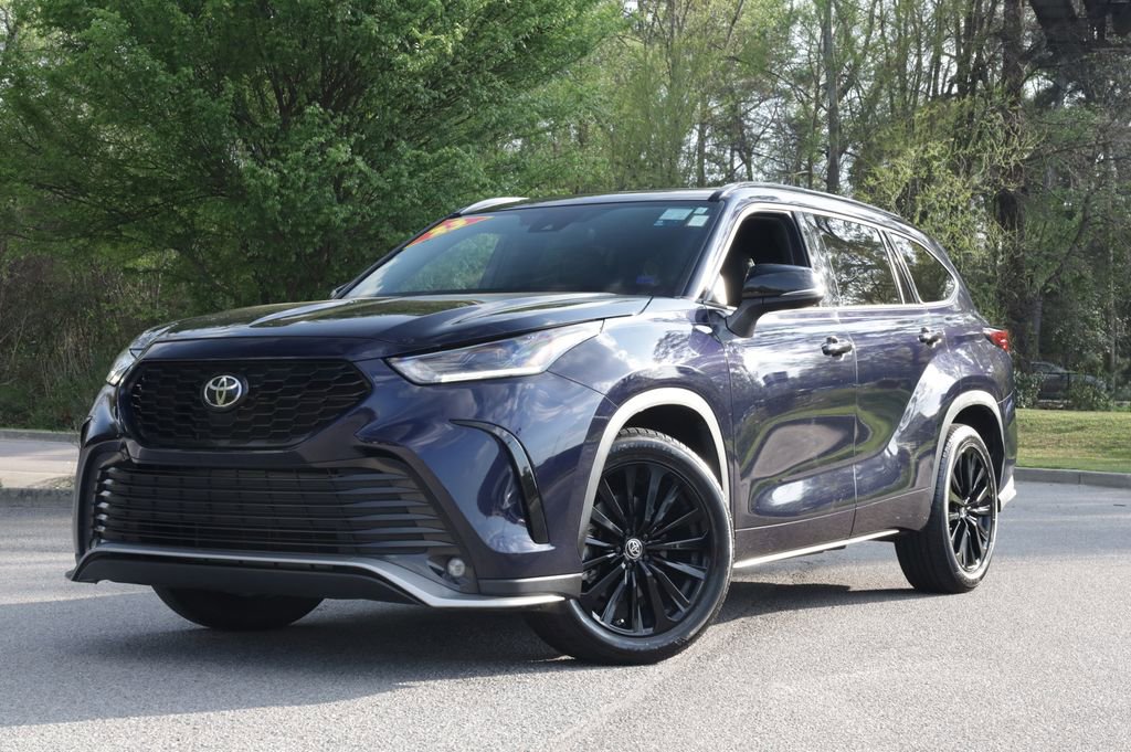 Used 2023 Toyota Highlander XSE